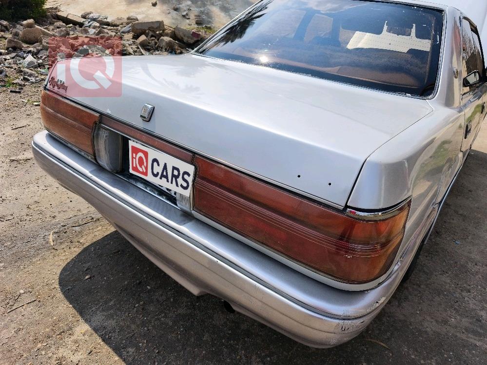 تۆیۆتا کراون